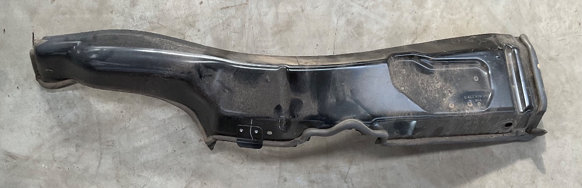 TIGUAN ALLSPACE FRONT WALL COVER LEFT DRAIN WATER BOX