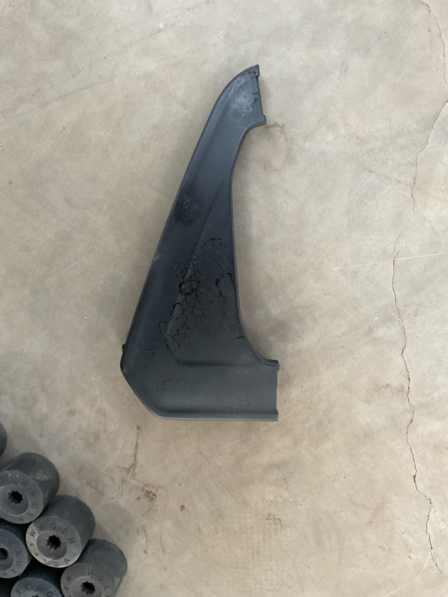 TIGUAN ALLSPACE CENTRE CONSOLE TRIM