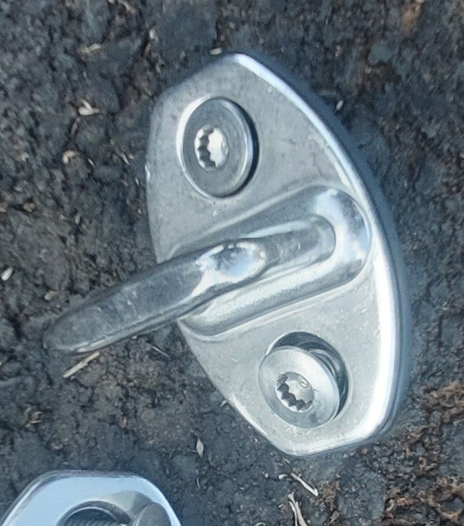 T-CROSS DOOR CATCH