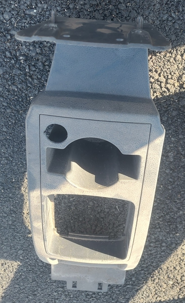 POLO 3/VIVO CENTRE CONSOLE