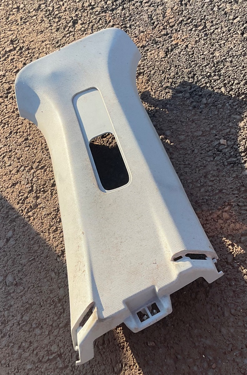 URBAN CRUISER RIGHT UPPER B PILLAR TRIM