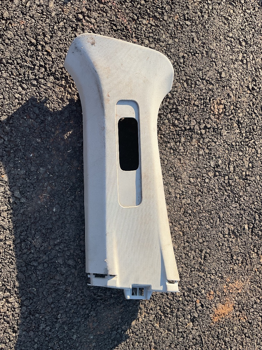URBAN CRUISER LEFT UPPER B PILLAR TRIM