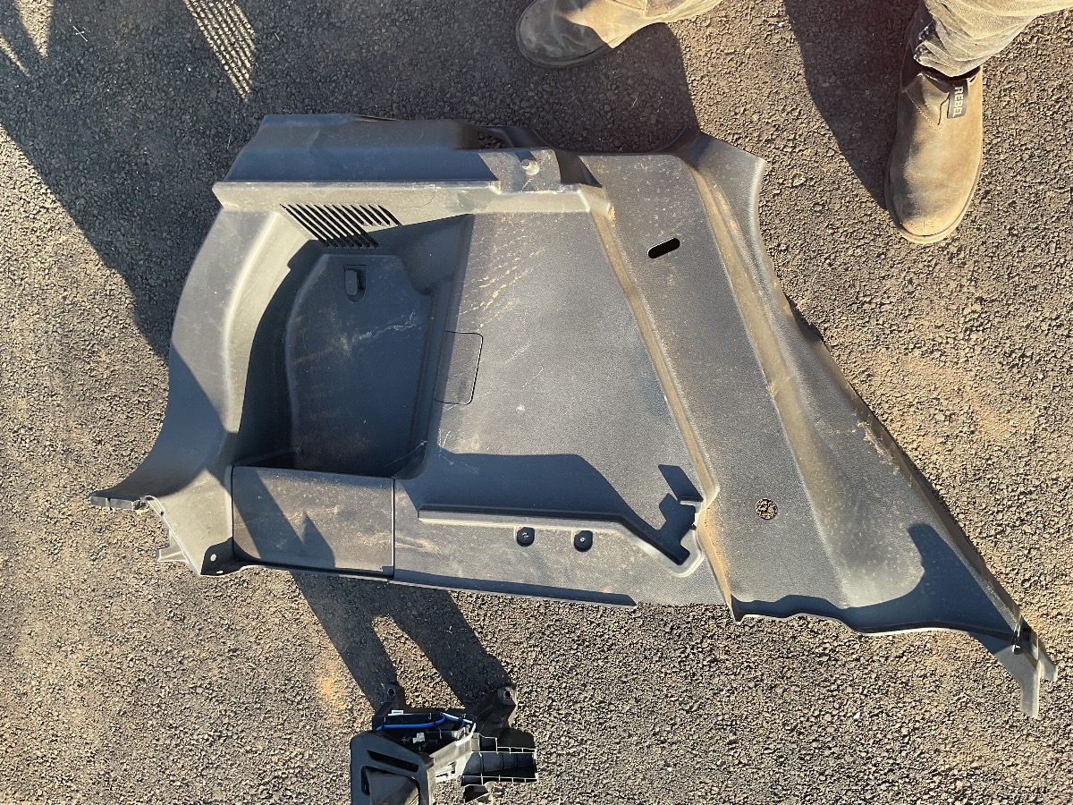 URBAN CRUISER LEFT REAR INNER BOOT TRIM