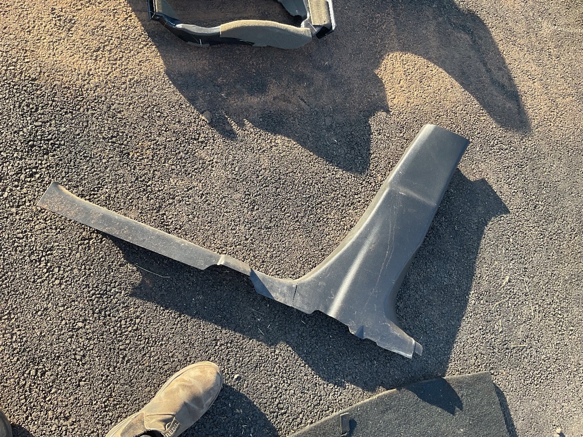 URBAN CRUISER LEFT B PILLAR TRIM