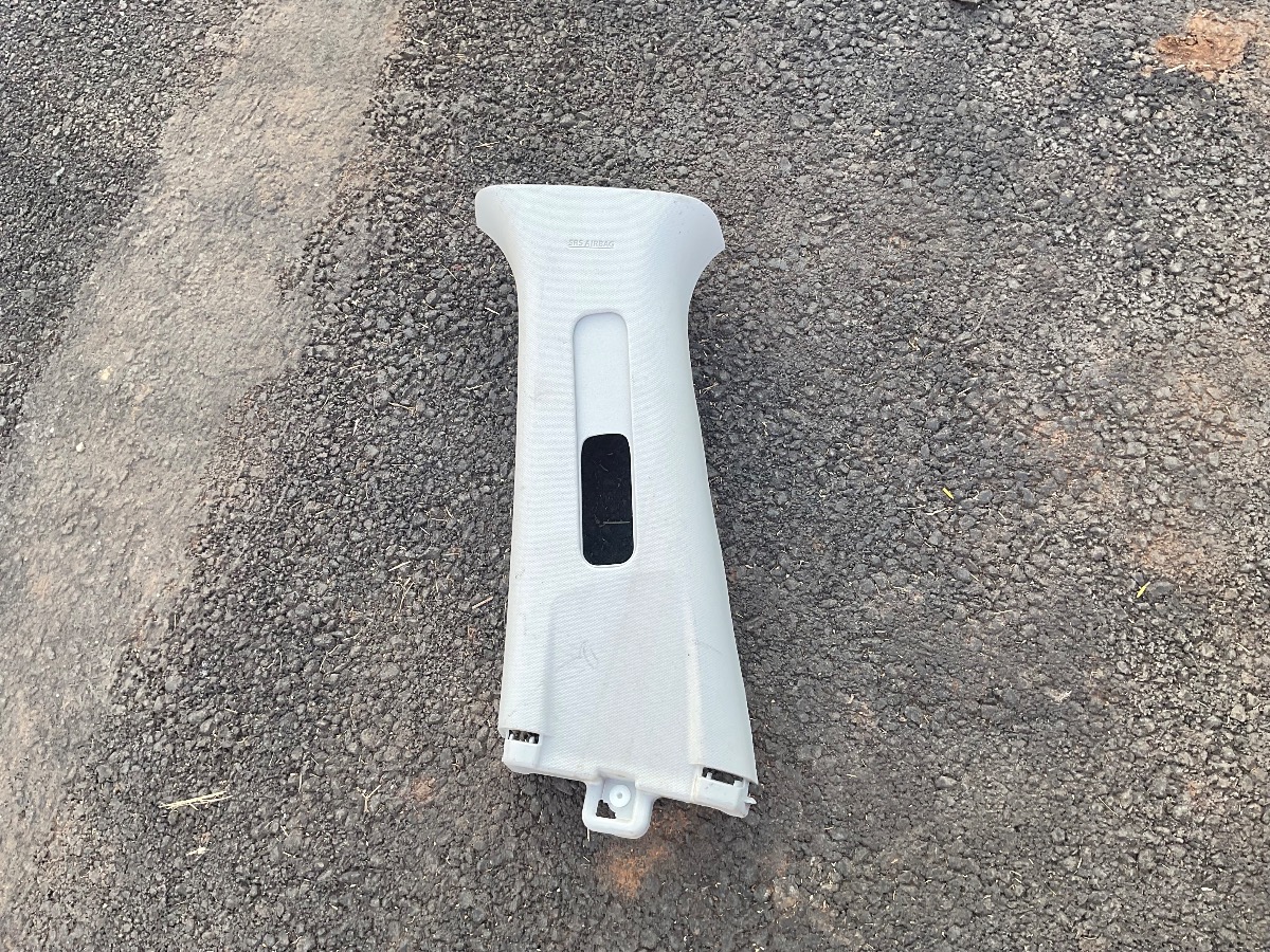 URBAN CRUISER RIGHT UPPER B PILLAR TRIM