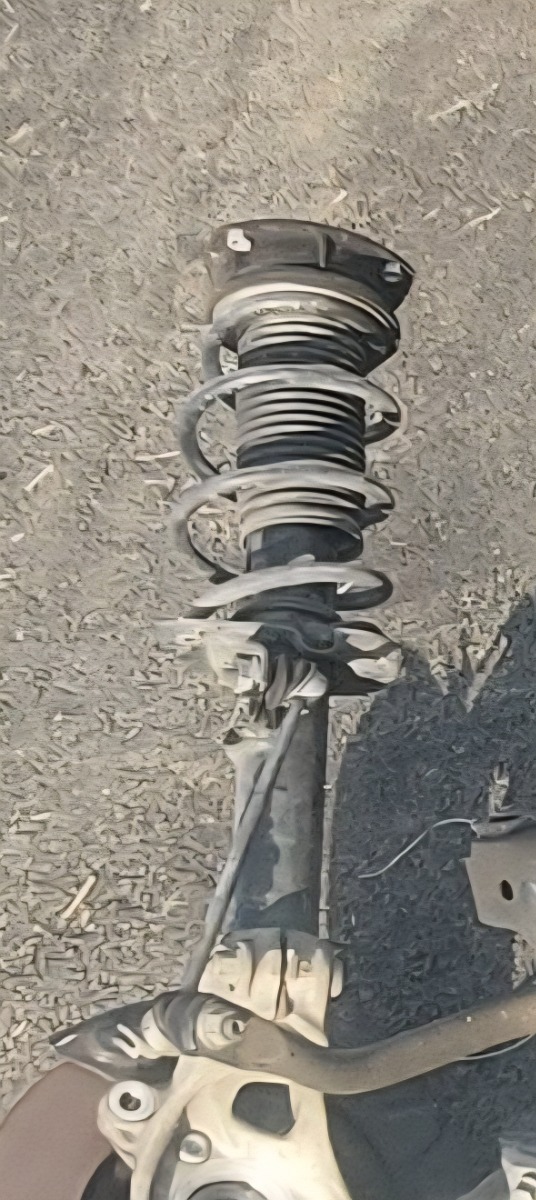 Tiguan Allspace Front Right Shock Absorber