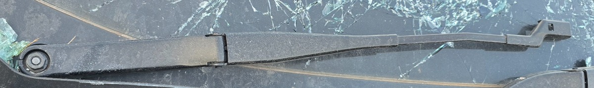 T-CROSS RIGHT FRONT WIPER ARM