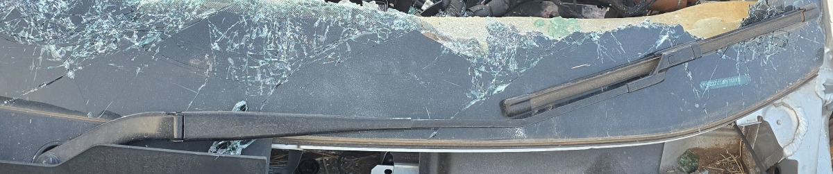 T-CROSS LEFT FRONT WIPER ARM