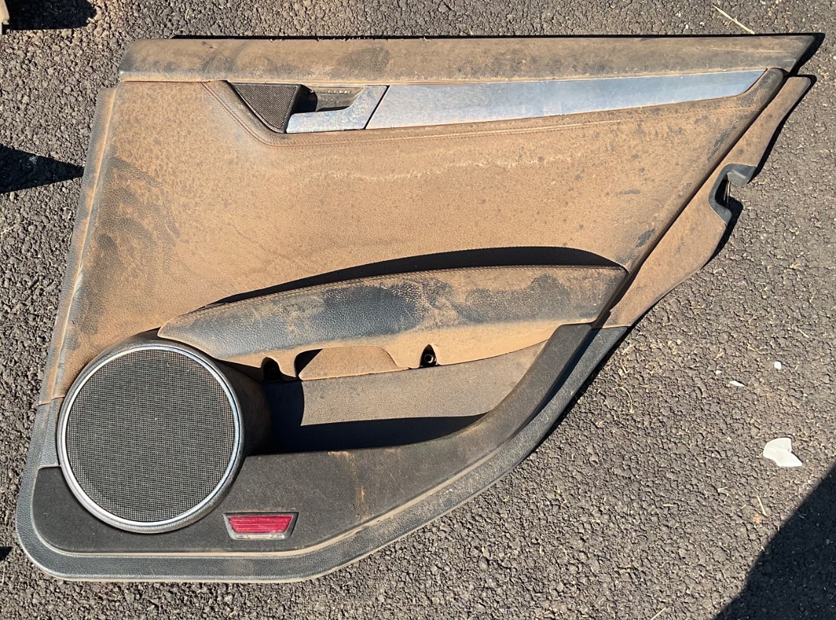 C180 BE AVANTGARDE RIGHT REAR DOOR PANNEL