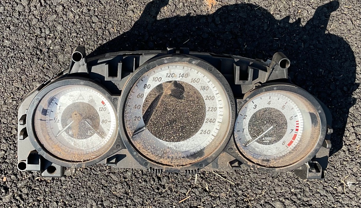 C180 BE AVANTGARDE A/T SPEEDO CLUSTER