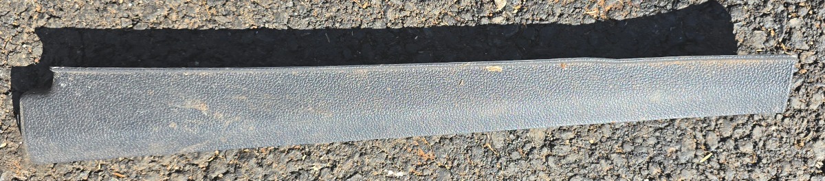 T CROSS STORAGE COMPARTMENT TRIM