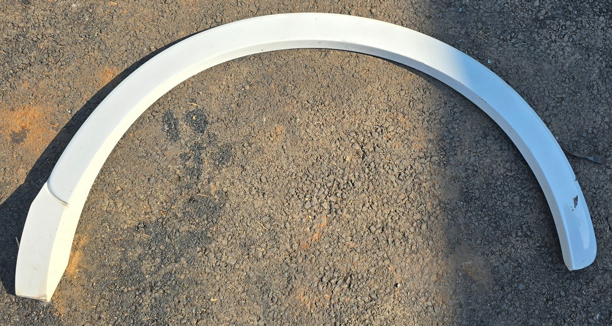 Q3 LEFT REAR FENDER ARCH