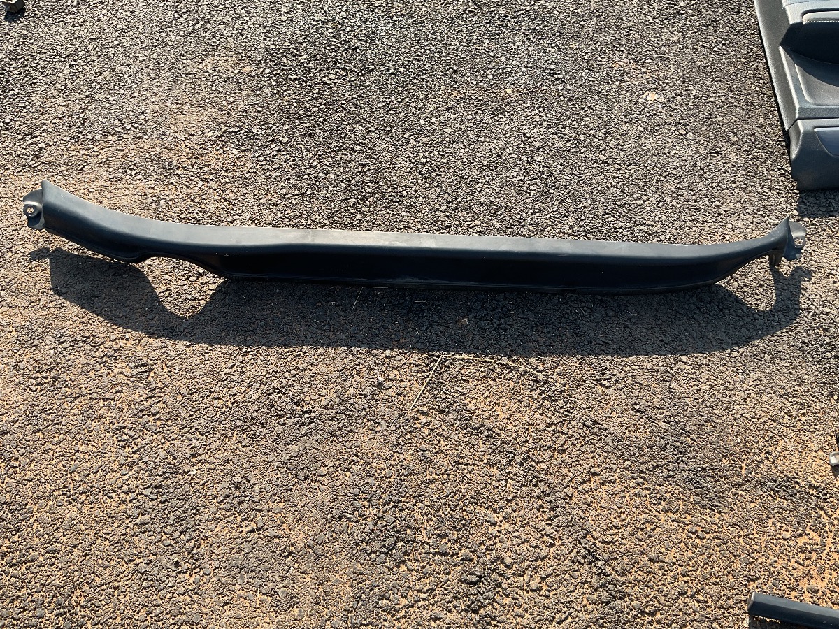 GOLF 7 FRONT WATER DEFLECTOR