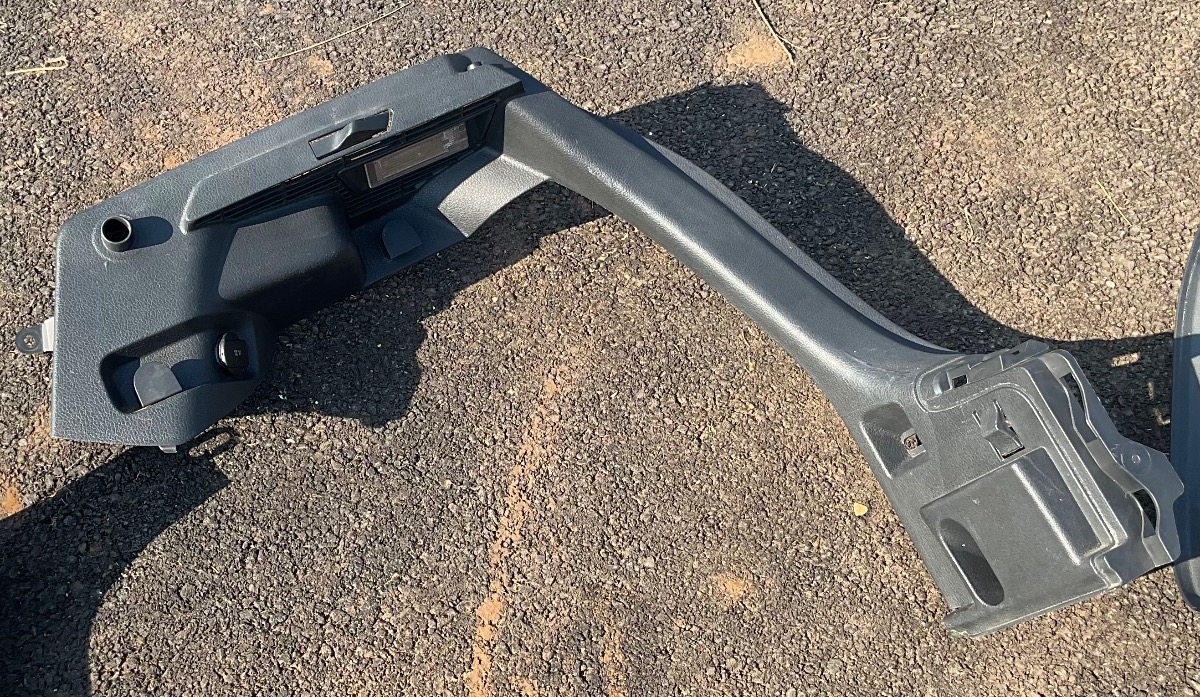 GOLF 7 LEFT REAR INNER BOOT TRIM