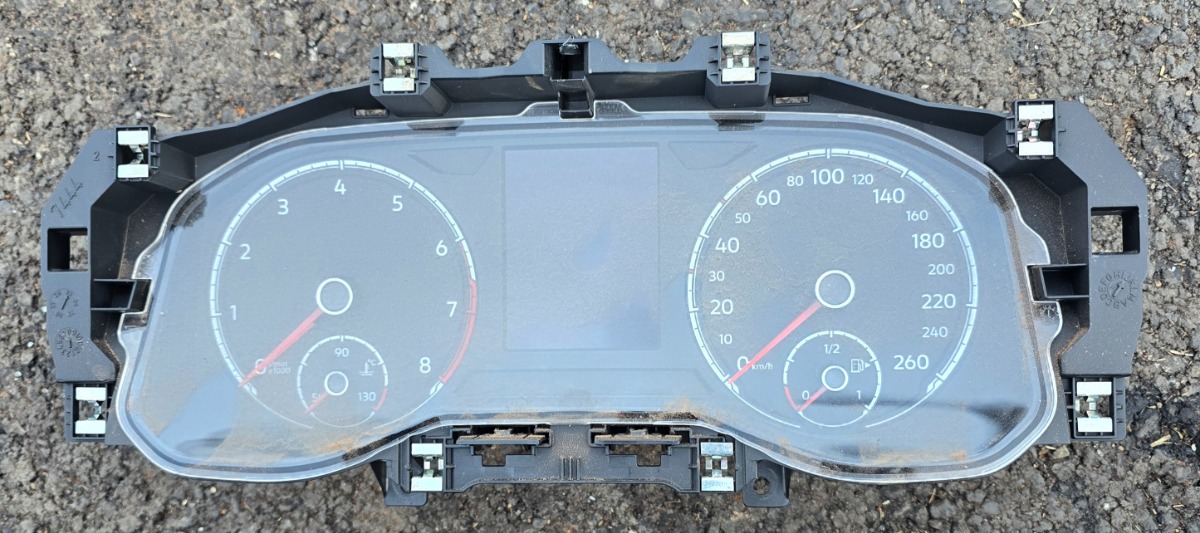 T CROSS SPEEDO CLUSTER