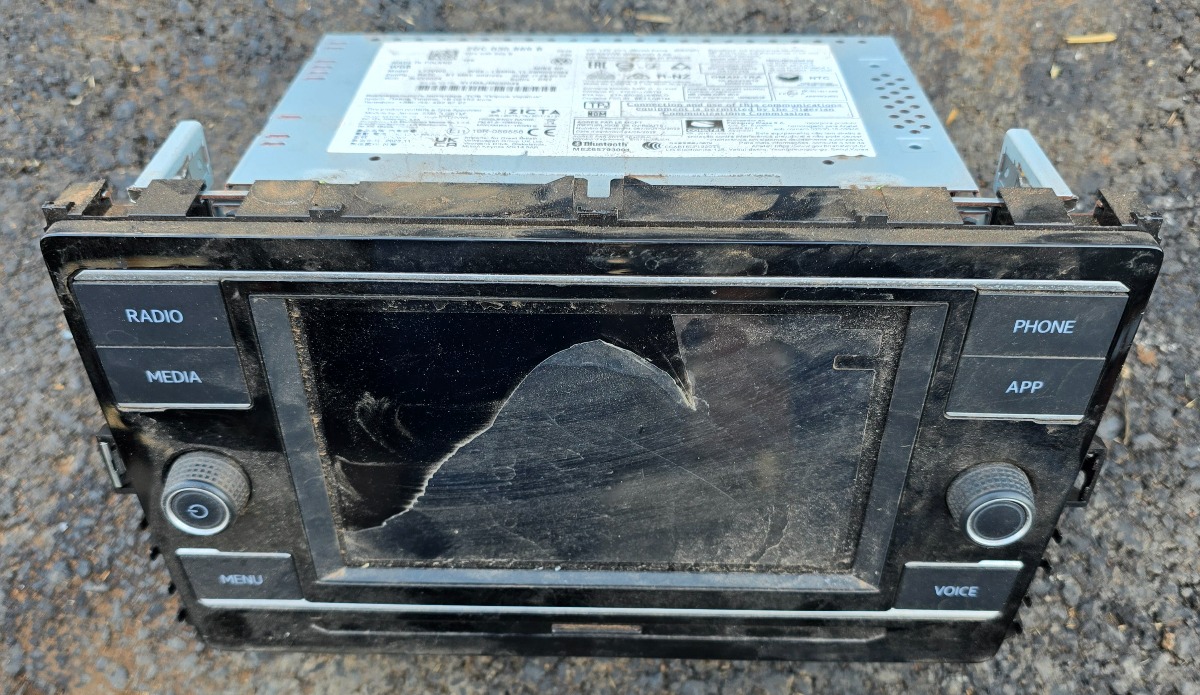 T-CROSS RADIO TOUCH