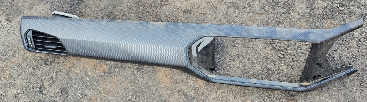 T-CROSS LEFT DASH TRIM PANEL