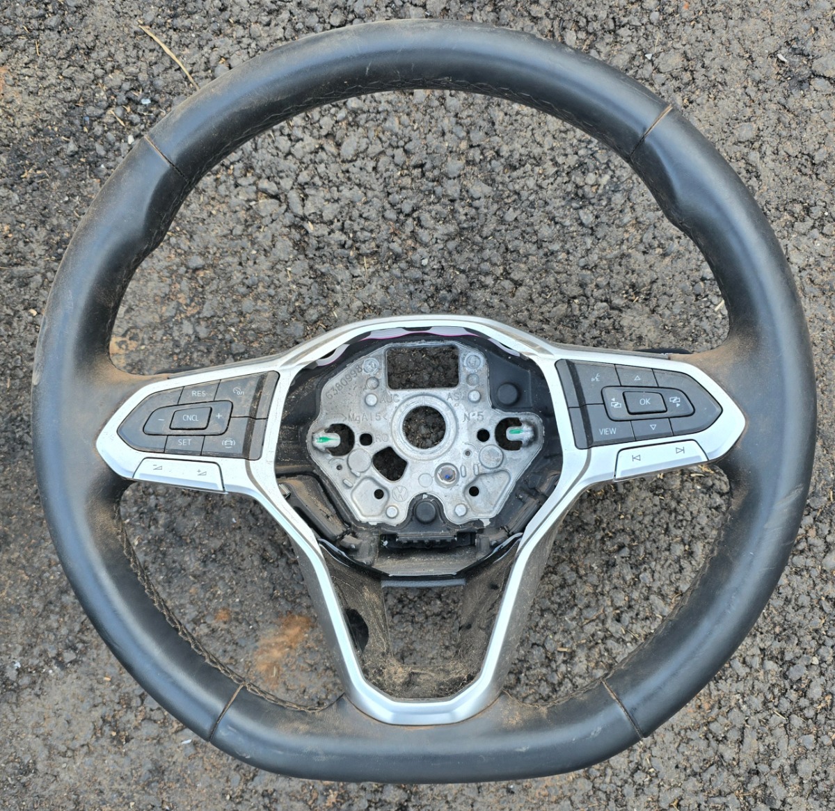 T-CROSS STEERING WHEEL