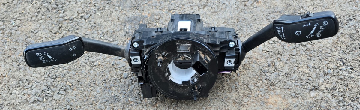 T-CROSS COMBINATION SWITCH
