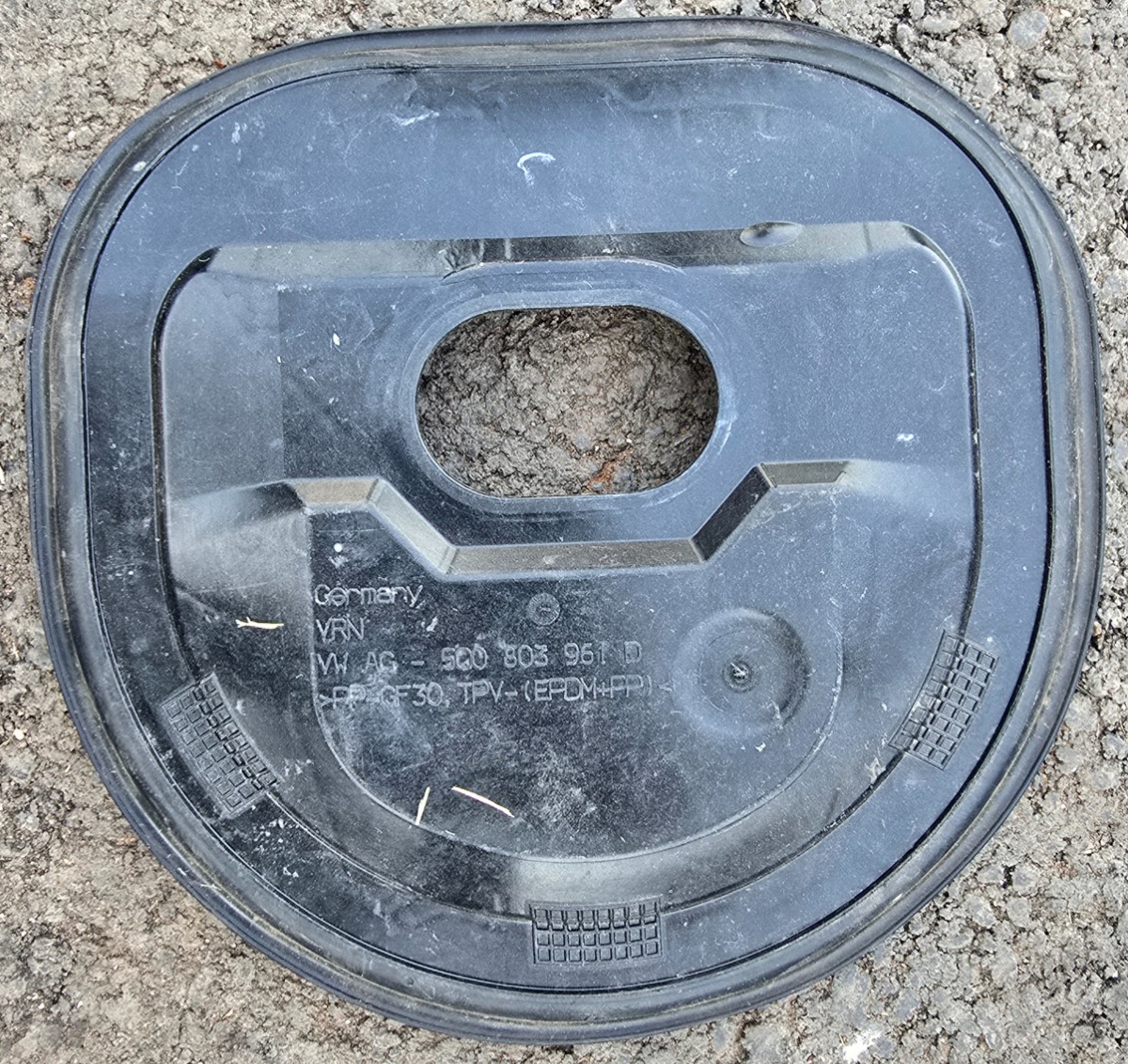 T-CROSS FUEL PUMP CLOSING COVER