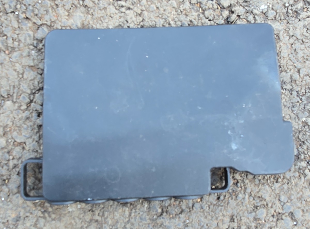 T-CROSS MODULE BOX COVER