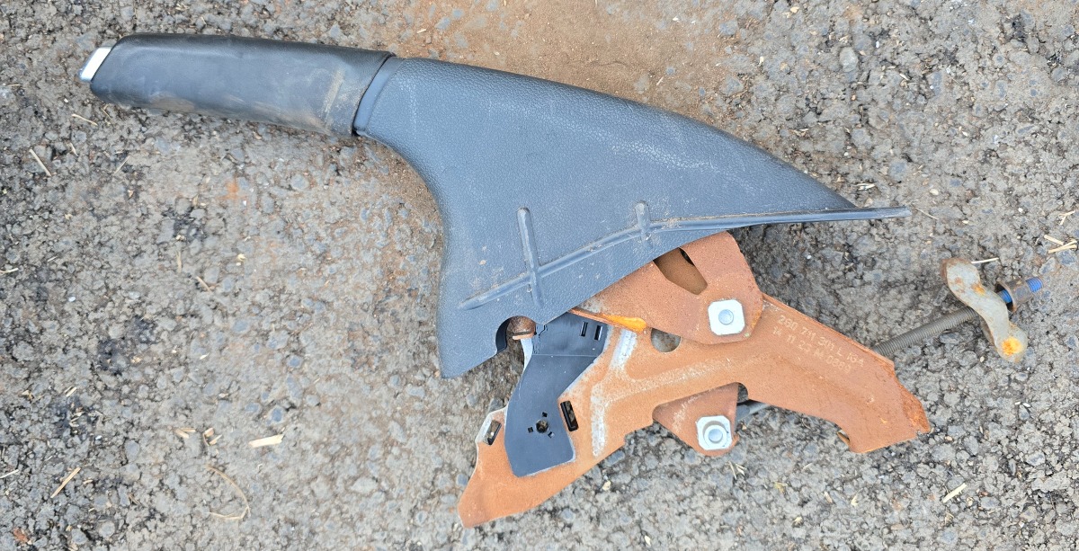 T-CROSS HAND BRAKE LEVER