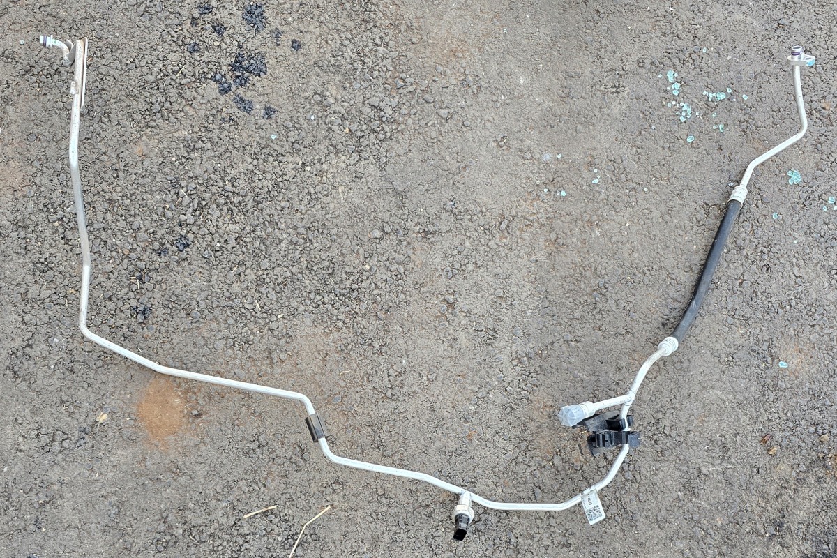 T-Cross Evaporator Condenser Hose Thin