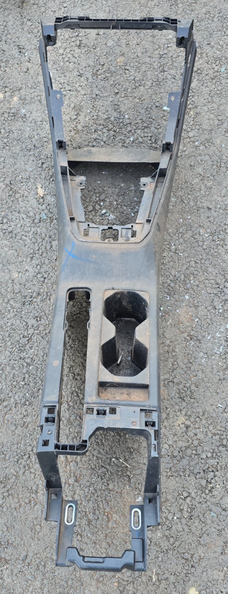 T-CROSS CENTRE CONSOLE
