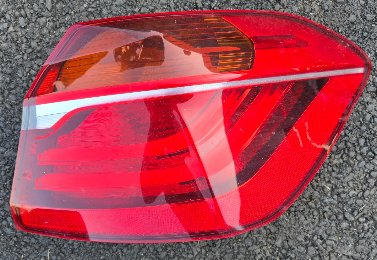 F45 RIGHT REAR TAIL LIGHT LED