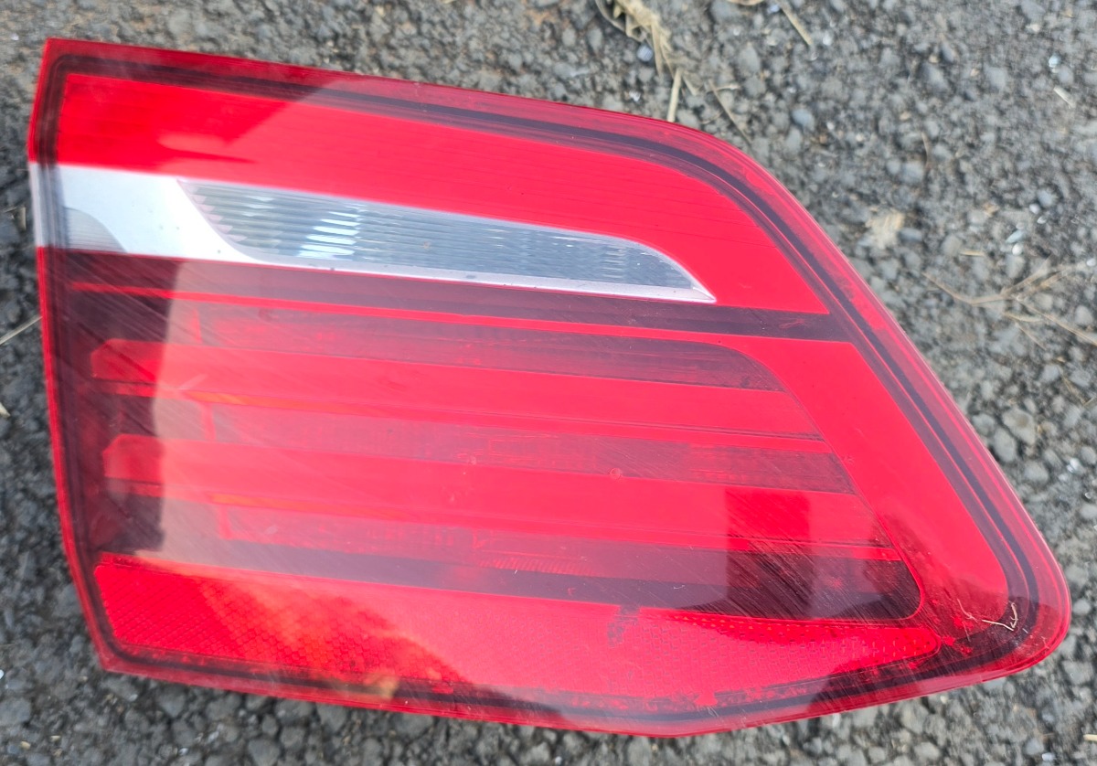 F45 LEFT INNER TAIL LIGHT
