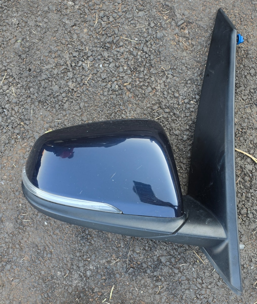 F45 RIGHT MIRROR