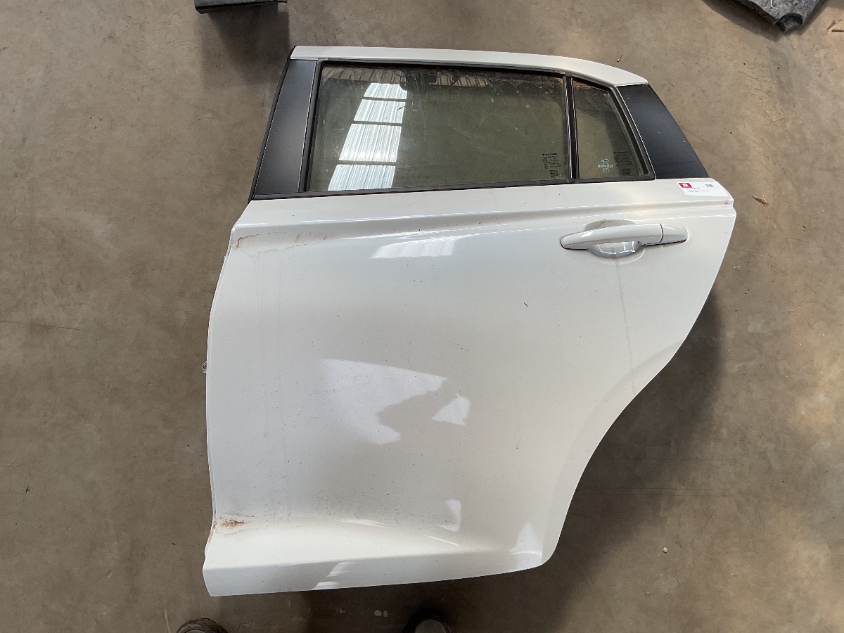 SWIFT LEFT REAR DOOR SHELL