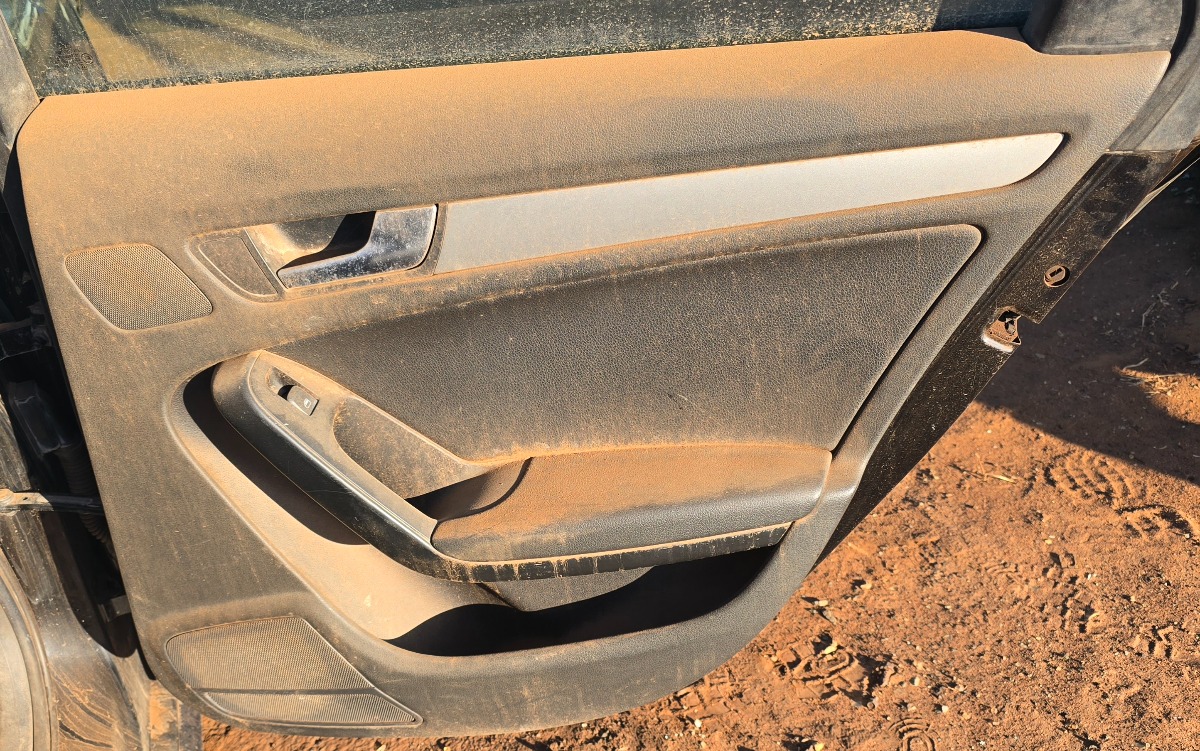 A4 B8 RIGHT REAR DOOR PANEL