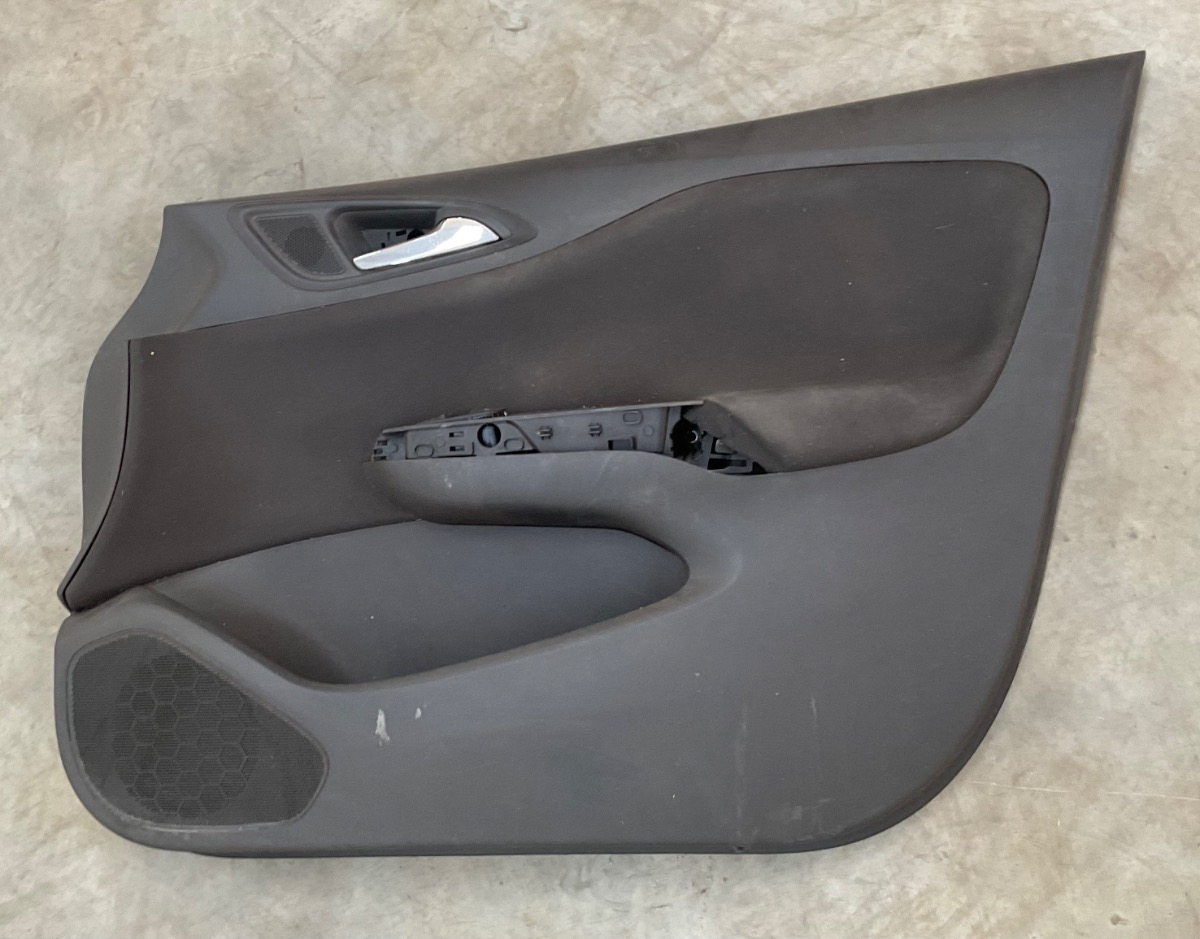 CORSA E RIGHT FRONT DOOR PANEL