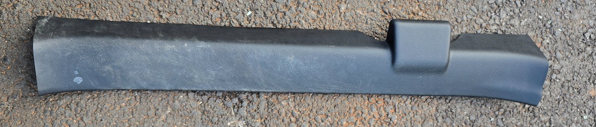 URBAN CRUISER LEFT FRONT DOOR SCUFF