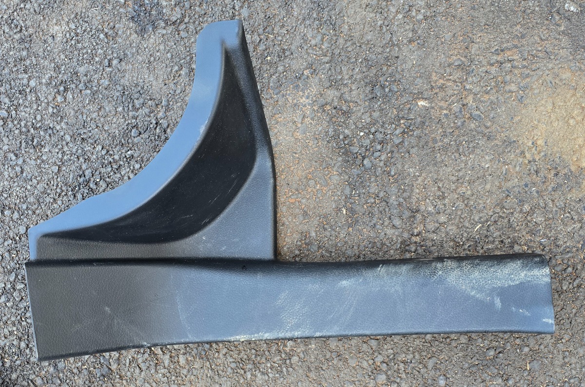 URBAN CRUISER RIGHT REAR DOOR SCUFF