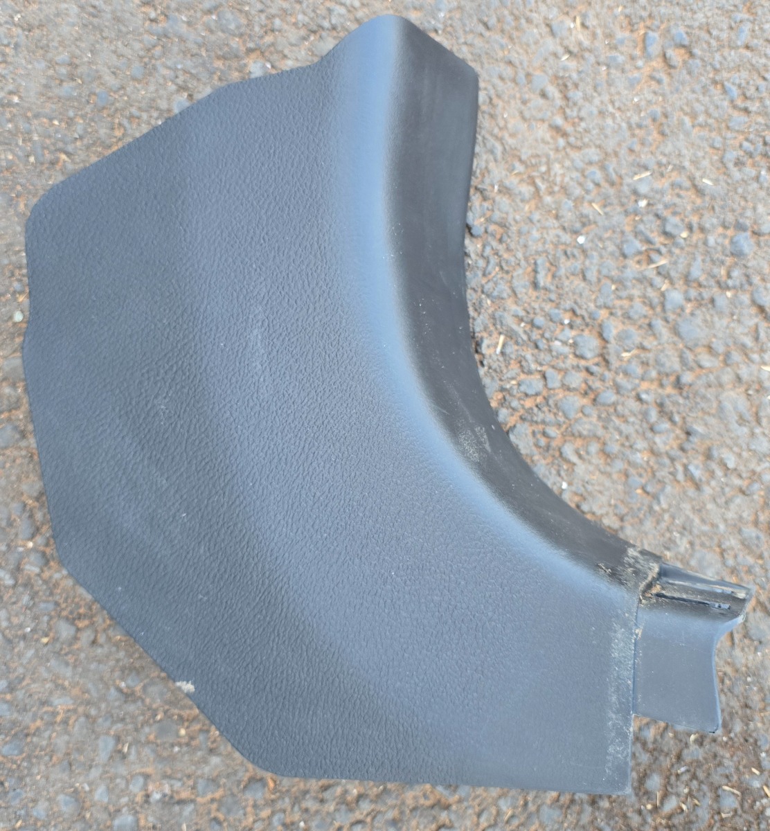 URBAN CRUISER RIGHT FRONT LOWER A-PILLAR TRIM