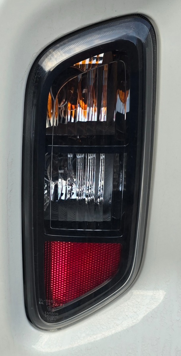 URBAN CRUISER LEFT REAR LOWER TAIL LIGHT
