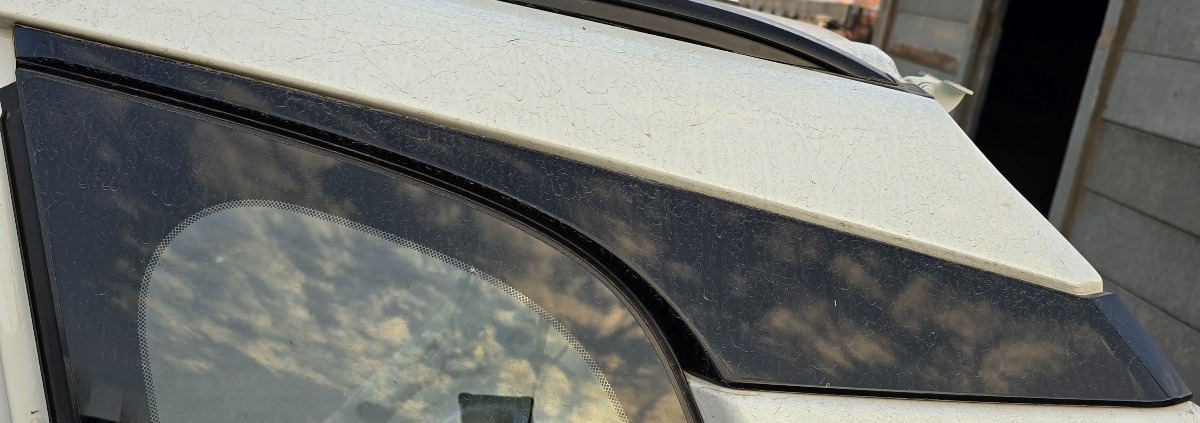 URBAN CRUISER LEFT REAR QURTER VENT TRIM