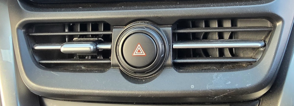 URBAN CRUISER CENTRE CONSOLE WITH VENTS