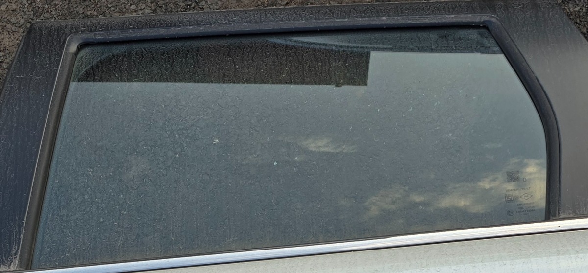 URBAN CRUISER LEFT REAR DOOR GLASS