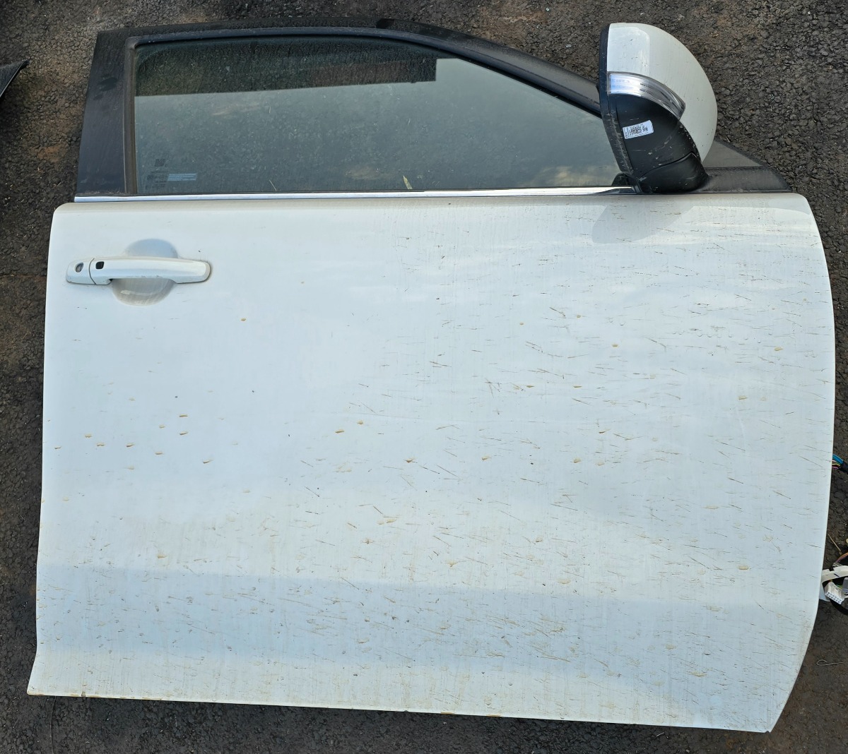 URBAN CRUISER RIGHT FRONT DOOR SHELL