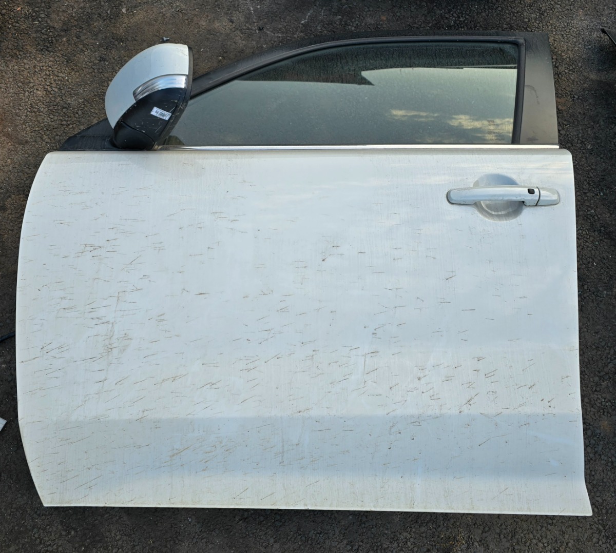 URBAN CRUISER LEFT FRONT DOOR SHELL