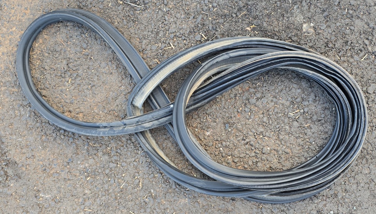 URBAN CRUISER REAR LID SEAL