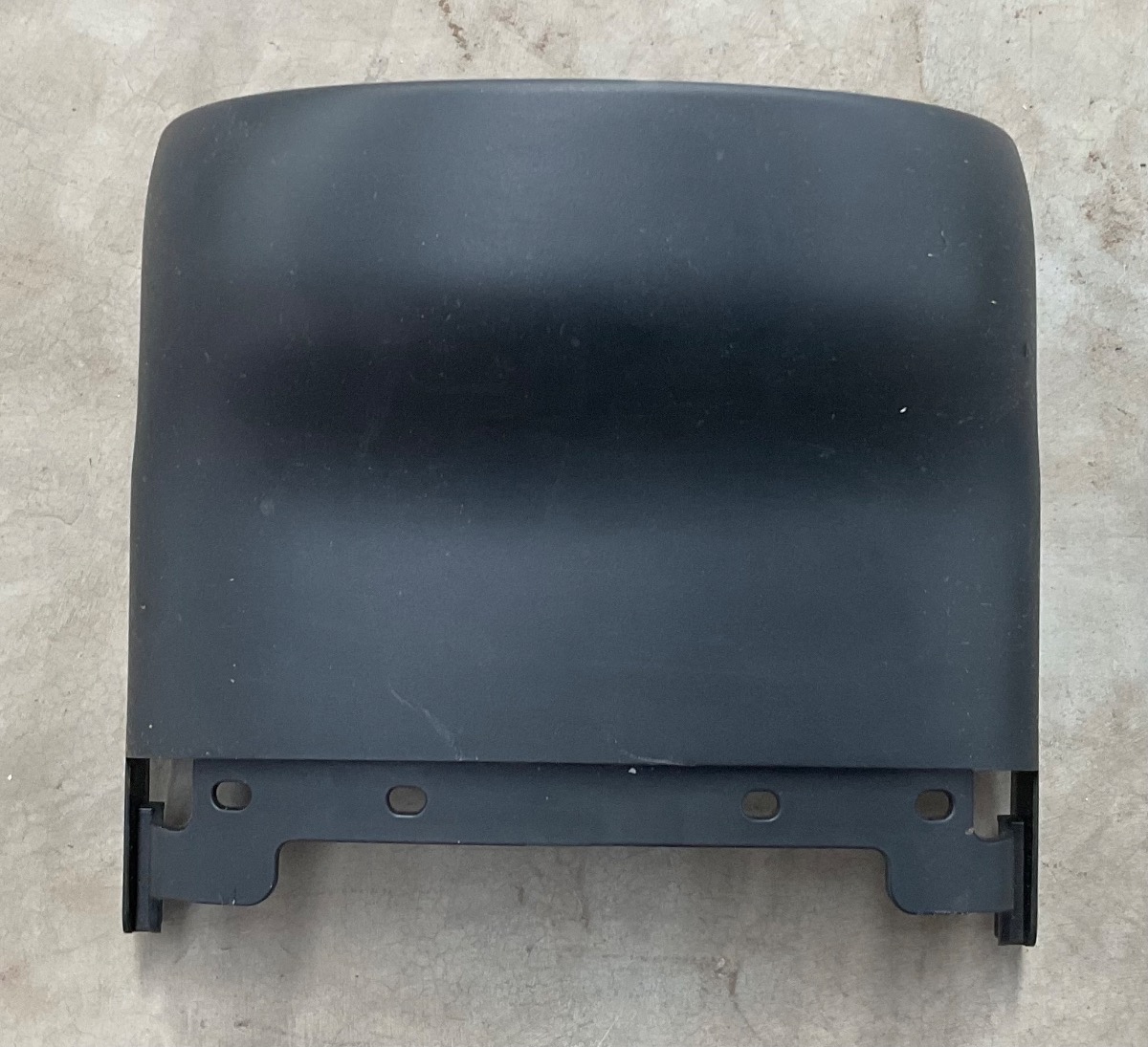 Q3 UPPER STEERING COVER