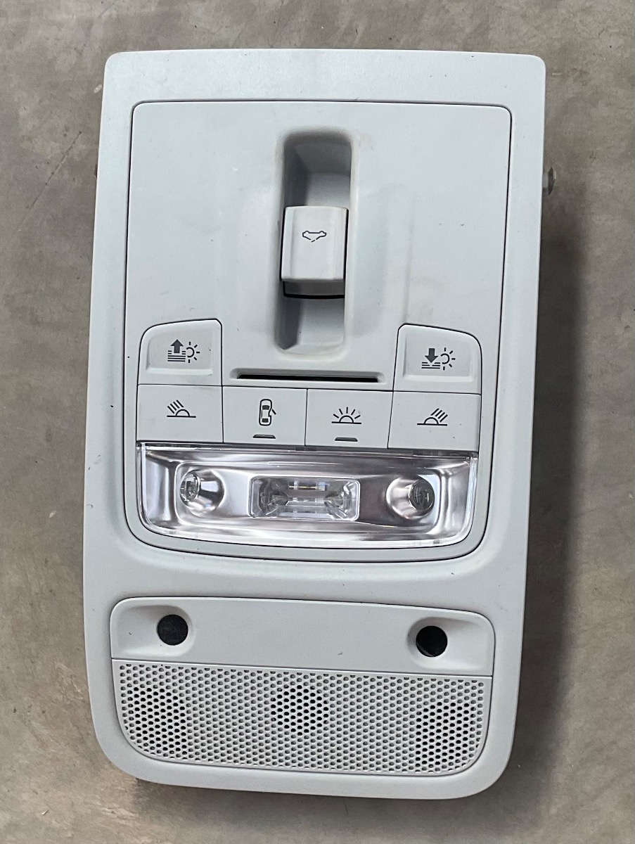Q3 INTERIOR LIGHT