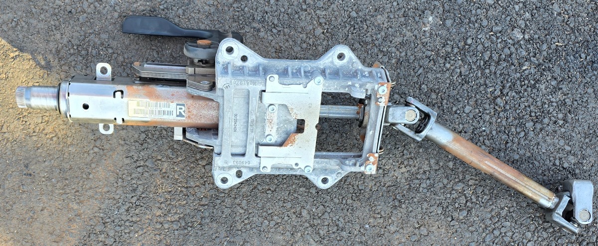 Q3 STEERING COLUMN