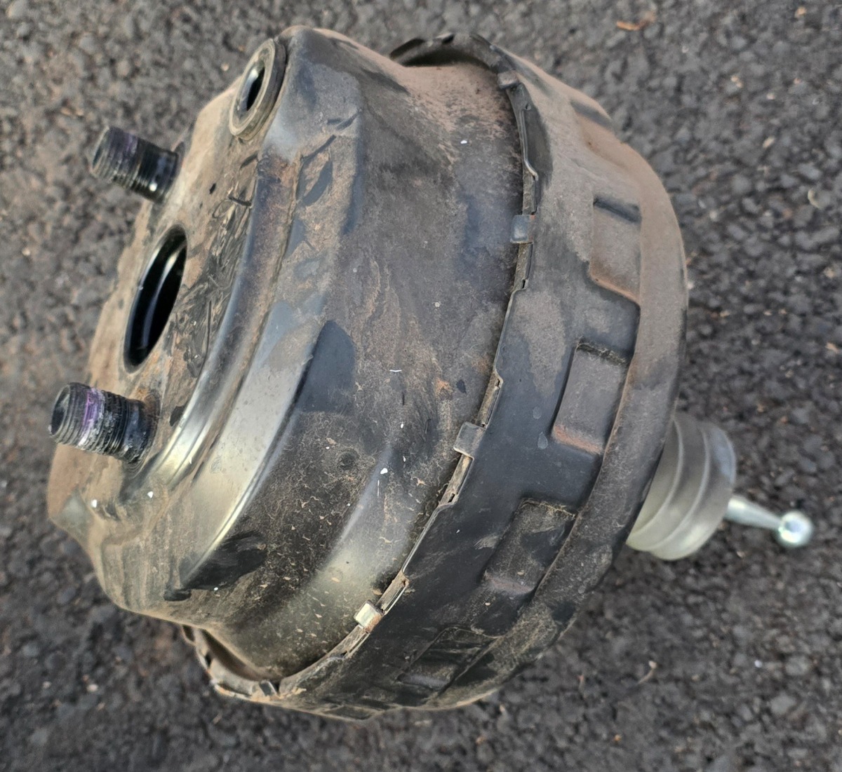 Q3 BRAKE BOOSTER