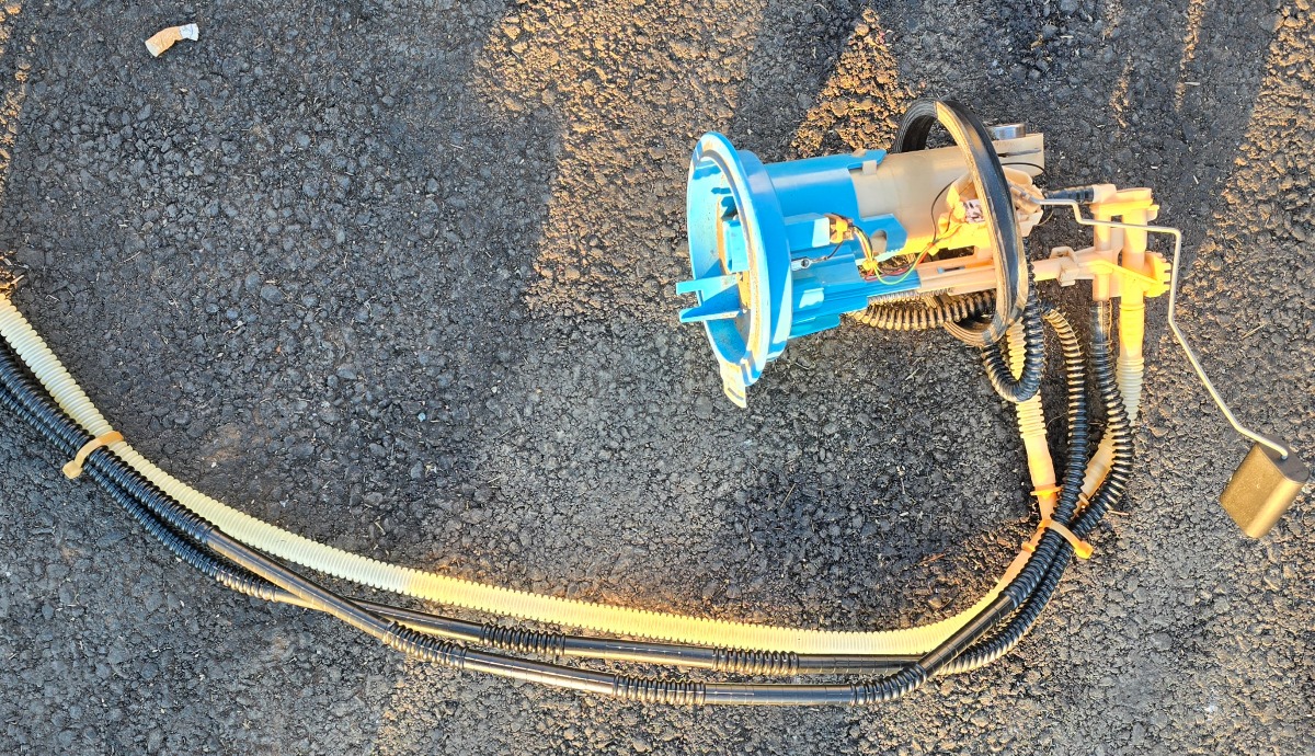 Q3 FUEL GAUGE