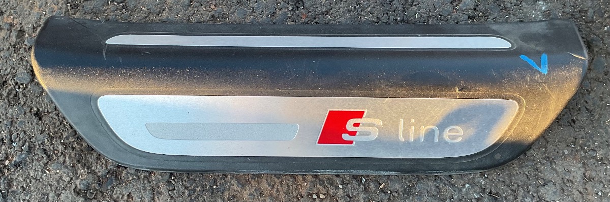 Q3 LEFT REAR SILL PLATE TRIM